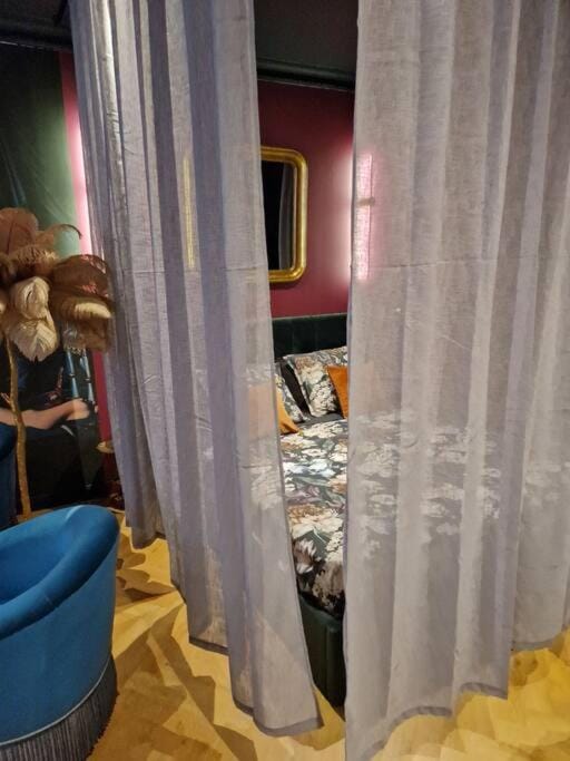 Le Boudoir D'Olympe Appartement érotico-romantique Apartment in Occitanie
