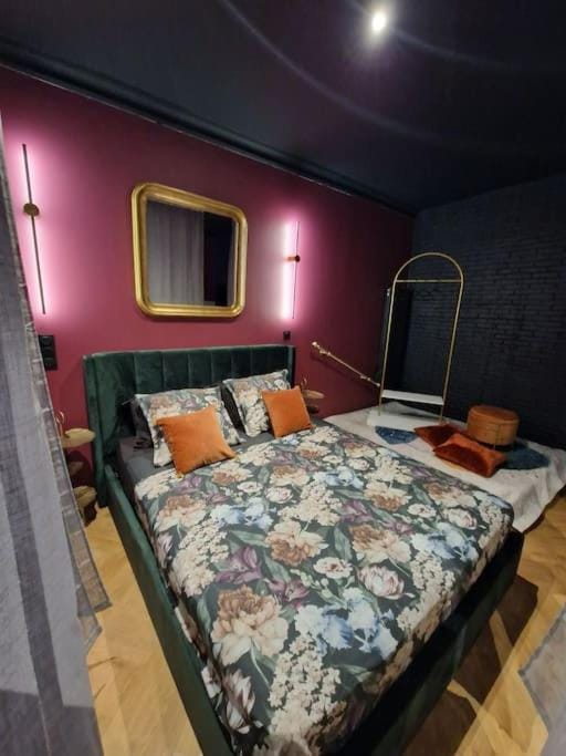 Le Boudoir D'Olympe Appartement érotico-romantique Apartment in Occitanie
