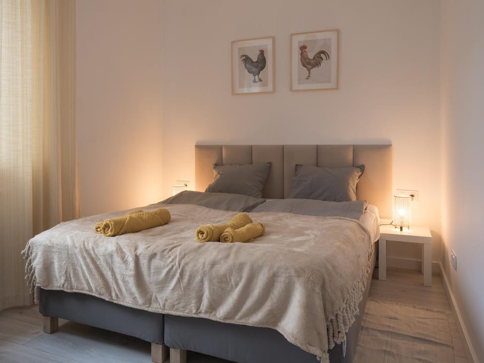 Bed, Bedroom