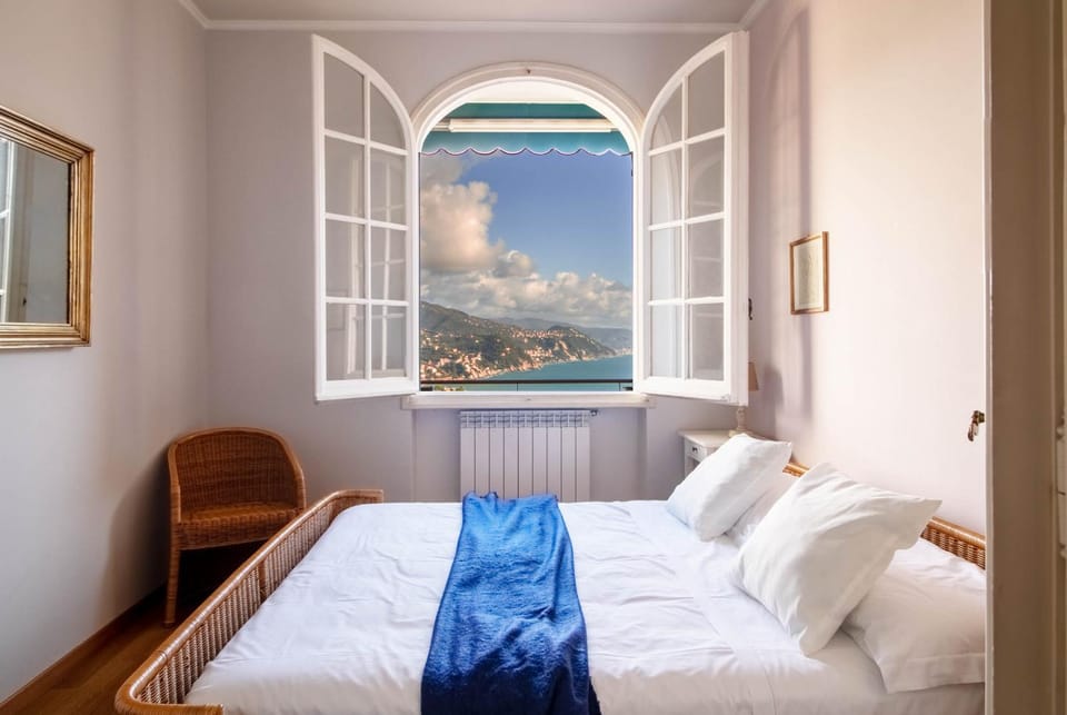 Bed, Photo of the whole room, Bedroom, Sea view