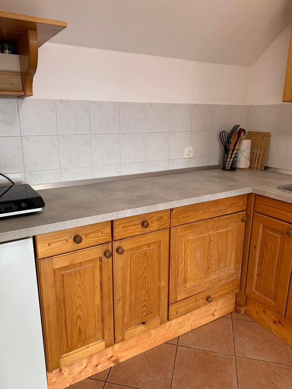 Kitchen or kitchenette