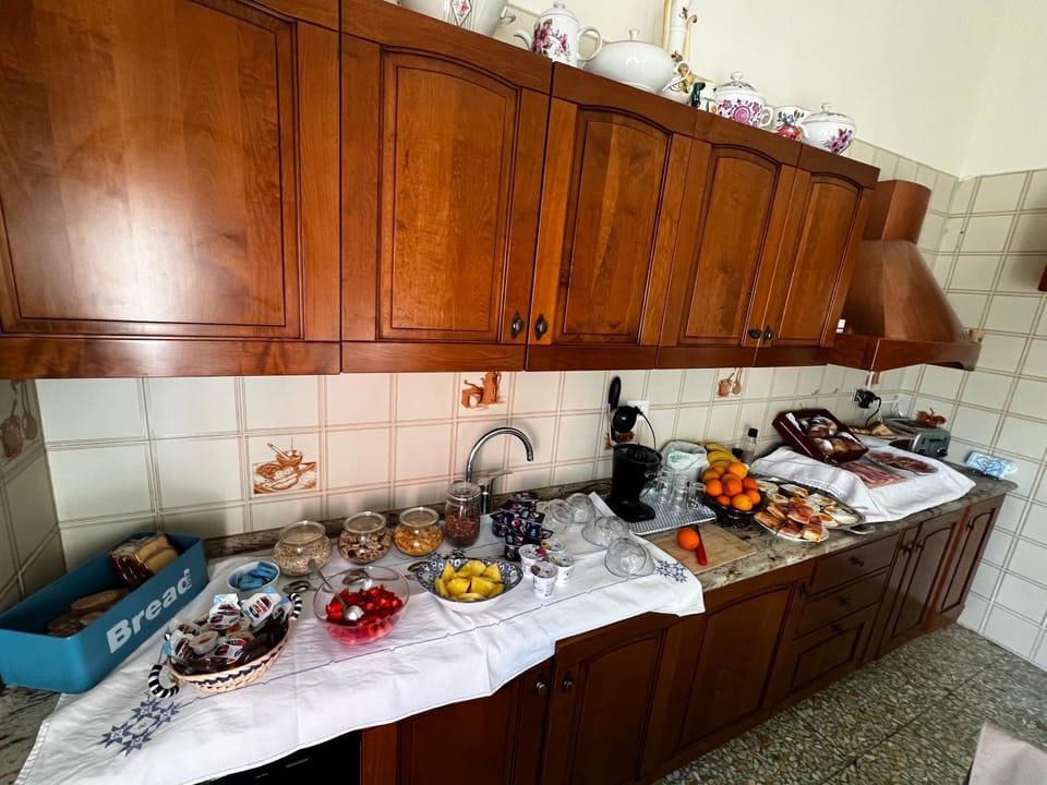 ViaEmilia Bed and Breakfast in Modena