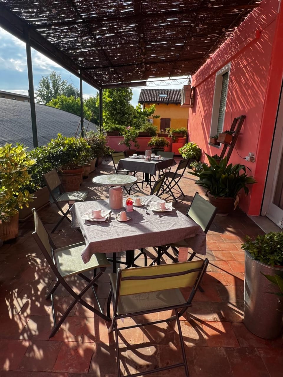 ViaEmilia Bed and Breakfast in Modena