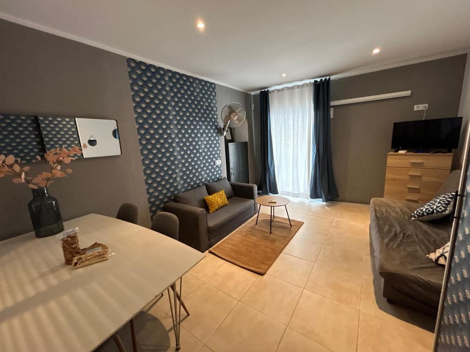 Appartement Centre-ville a 100 mètre de la plage Apartment in Roses