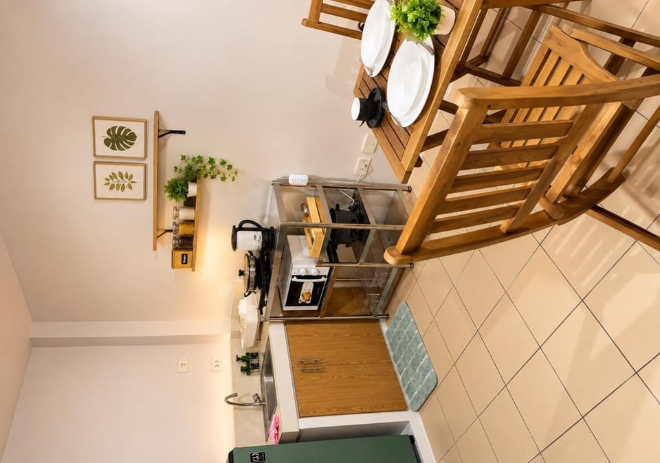 New 8 Spatial Davao Smart Studio Unit Netflix Wi-Fi Amazon Voice Controlled Lights Apartment hotel in Davao City