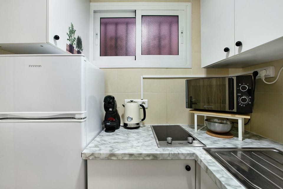 Kitchen or kitchenette, Living room