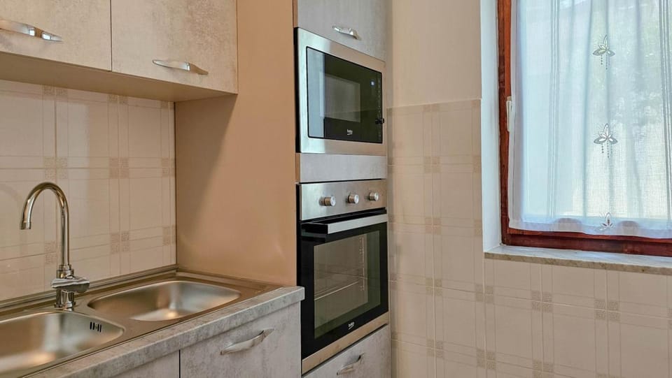 pet friendly, kitchen