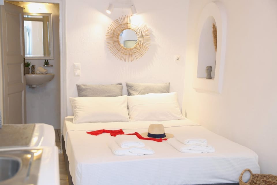 Bed, Bathroom, Bedroom, towels