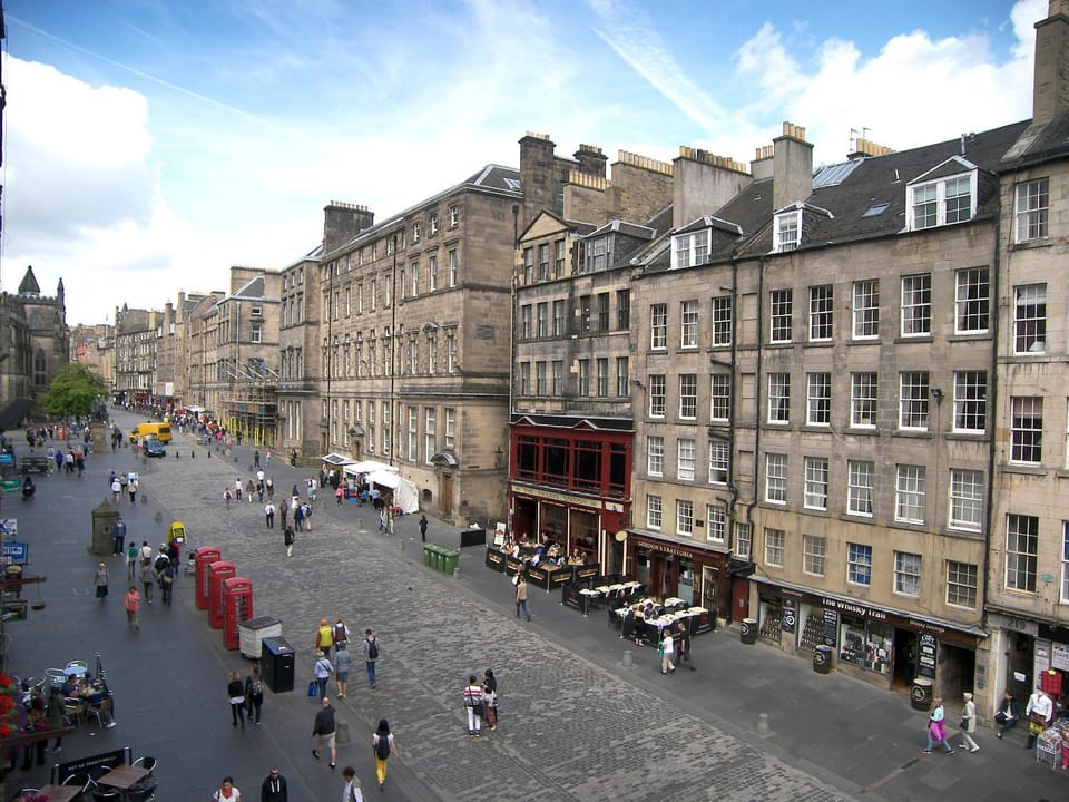 Neighbourhood, Street view