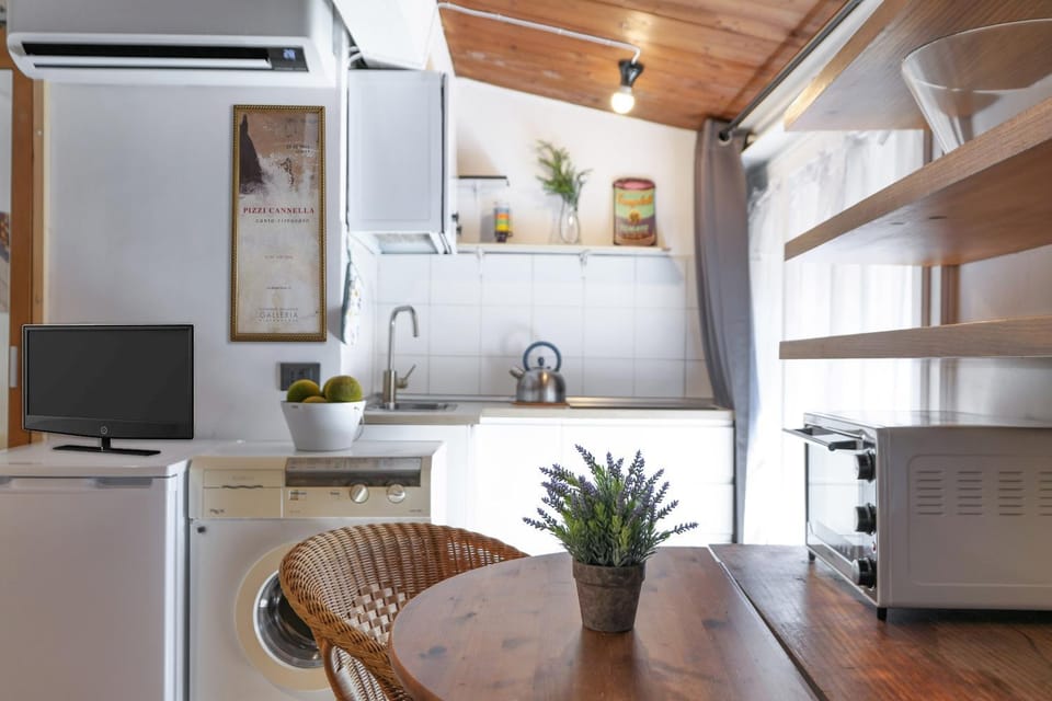 TV and multimedia, Kitchen or kitchenette, stove