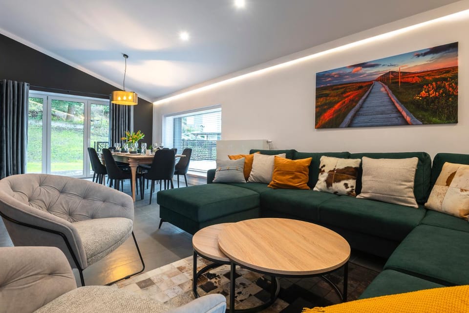 Living room, Seating area, Dining area