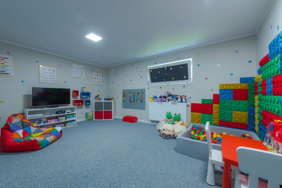 Game Room, TV and multimedia