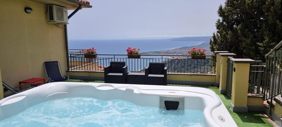 Hot Tub, View (from property/room), Balcony/Terrace, Sea view, sunbed