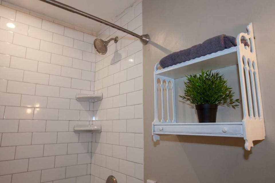 Great for Exploring * Stylish Loft Like Living Apartment in Pittsburgh