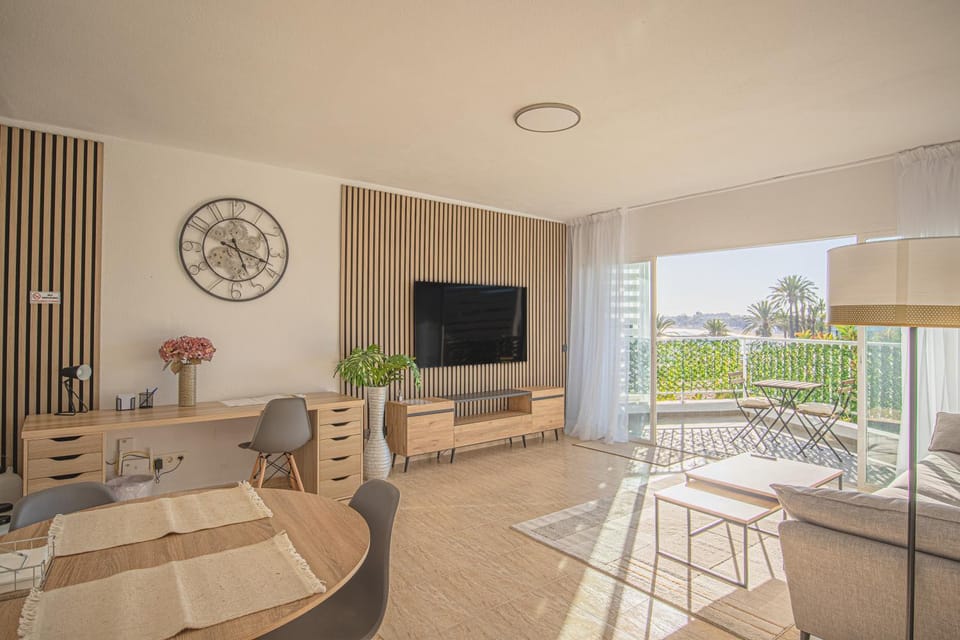 Summer, TV and multimedia, Balcony/Terrace, Balcony/Terrace, Living room, Seating area, Dining area, Sea view, Sea view