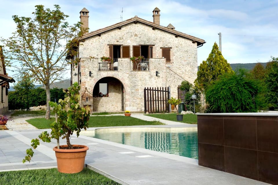 Casale Santomanno House in Umbria