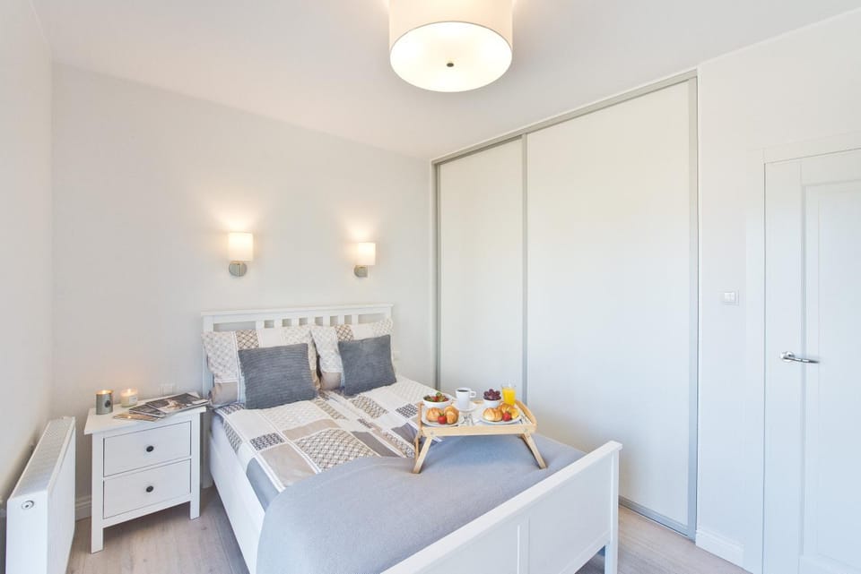 Bathroom, Balcony/Terrace, Living room, Bedroom, cot