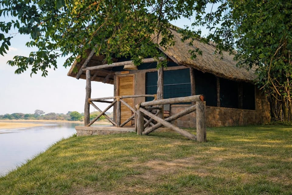 Property building, Bed, Natural landscape, Bedroom, Lake view, River view