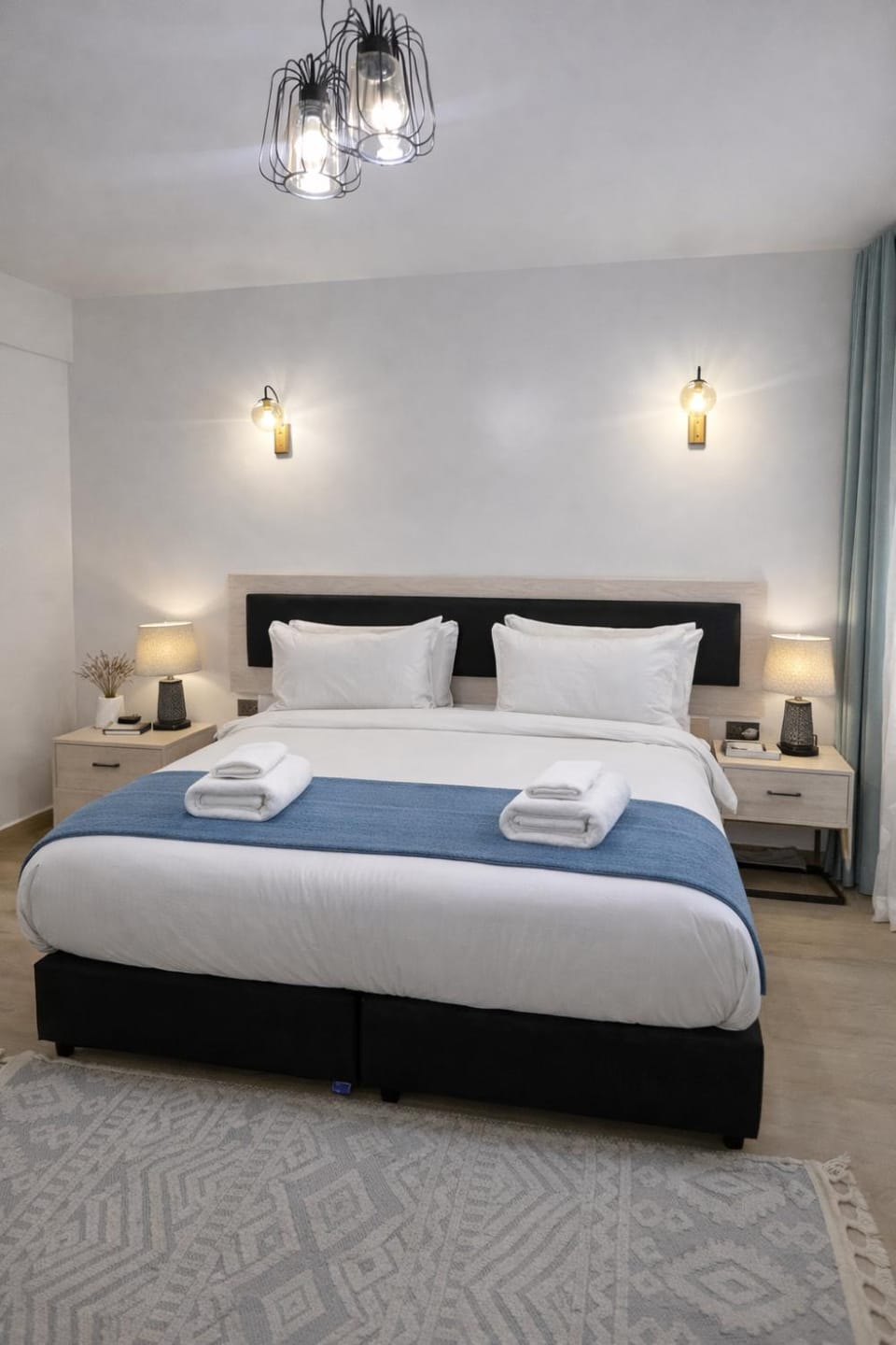 Bed, Bedroom, towels