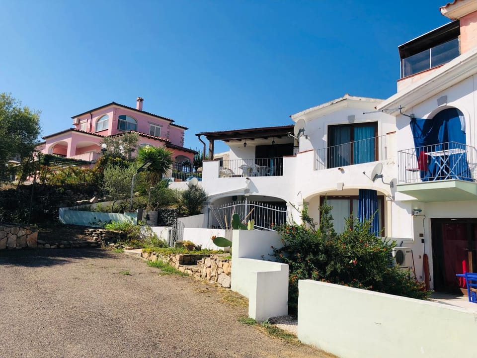 Villetta Arborea Vista Mare Apartment in Sardinia