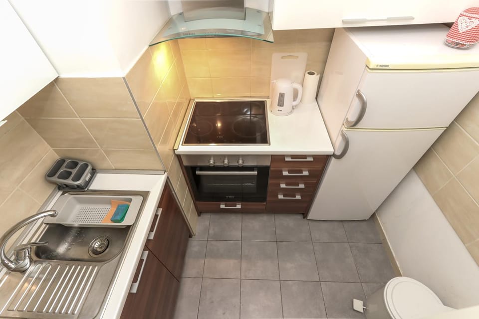 pet friendly, stove