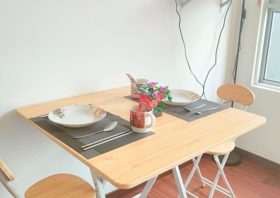 Dining area, Food