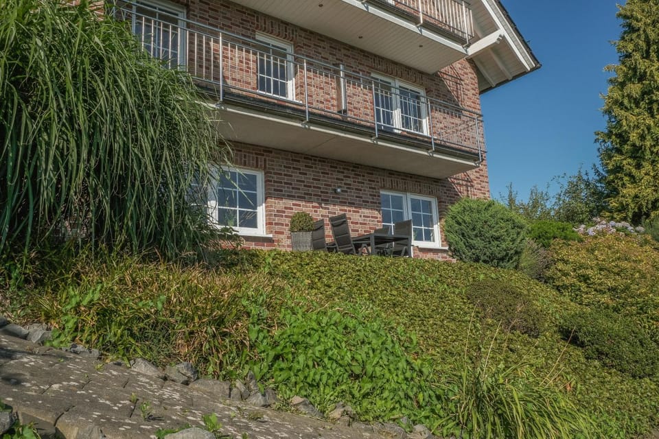 Property building, Spring, Garden, Garden, Balcony/Terrace, Garden view