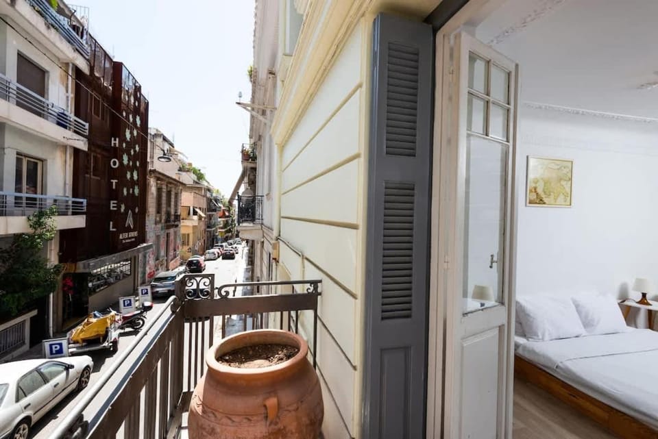 Beautiful Neo-Classic apartment in Exarchia (1Bed) Apartment in Athens