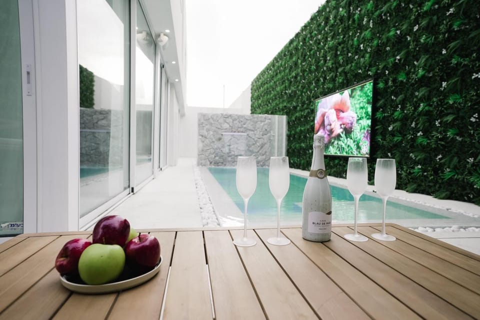 Dreams Suites Hotel in South District