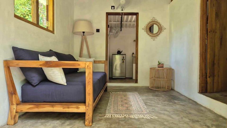 Coconut Cabin - Hiriketiya Beach Cabin in Southern Province