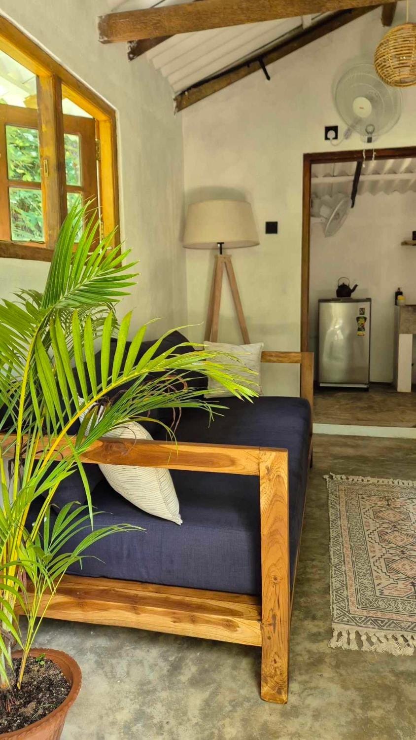 Coconut Cabin - Hiriketiya Beach Cabin in Southern Province