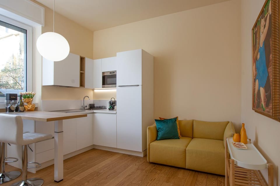 Seating area, kitchen, kitchen