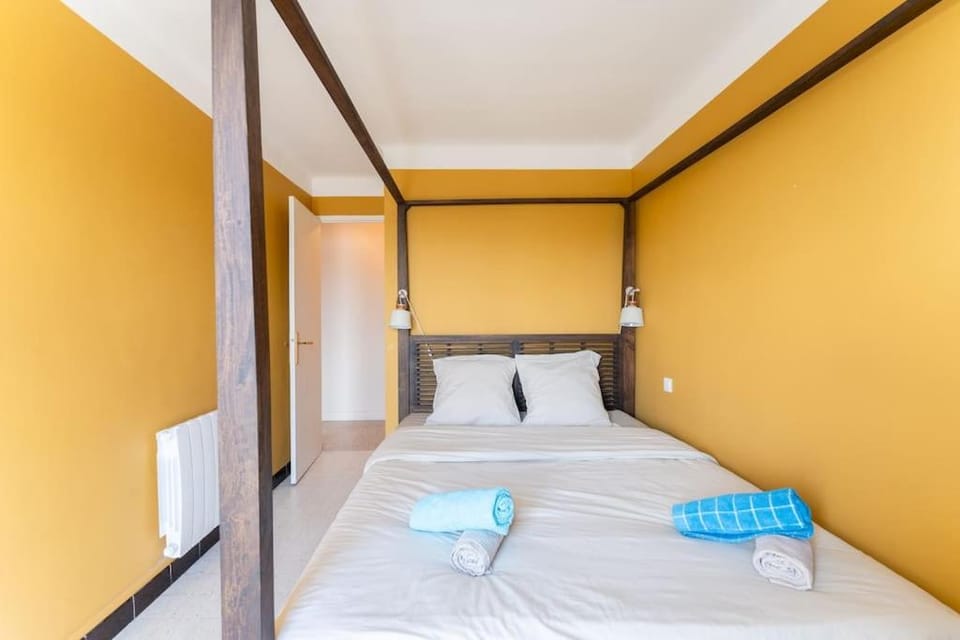 Vue mer Plage Catalans Vieux Port Clim - 2 chambres Apartment in Marseille