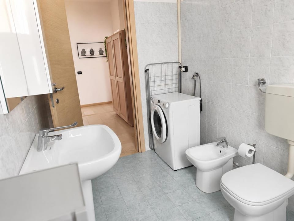 Toilet, Bathroom, bidet, washing machine