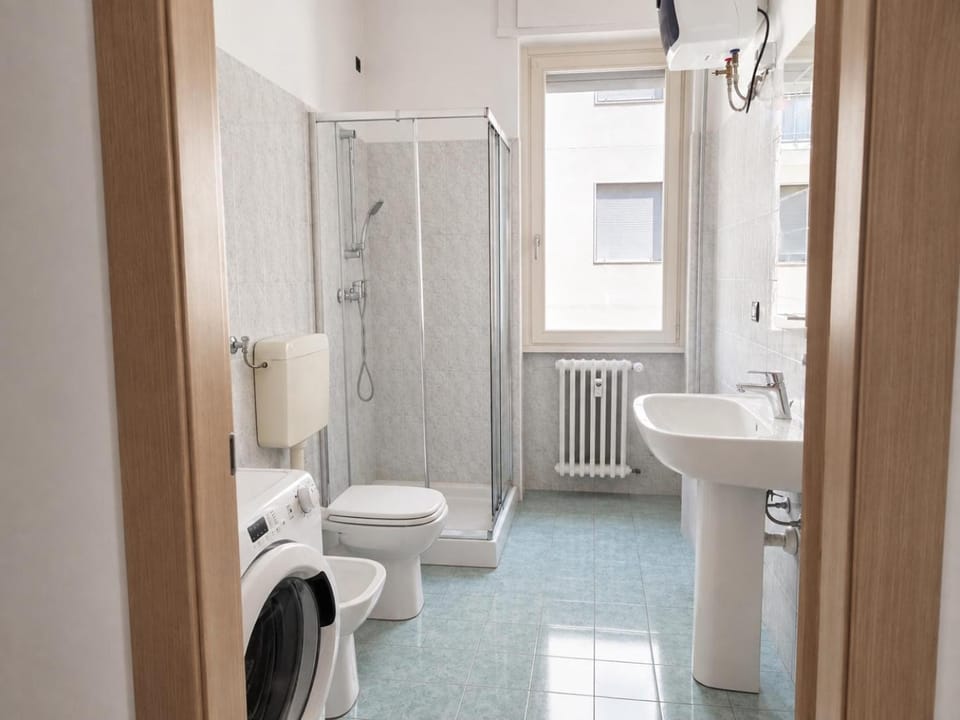 Shower, Toilet, Bathroom, bidet, internet, towels, washing machine