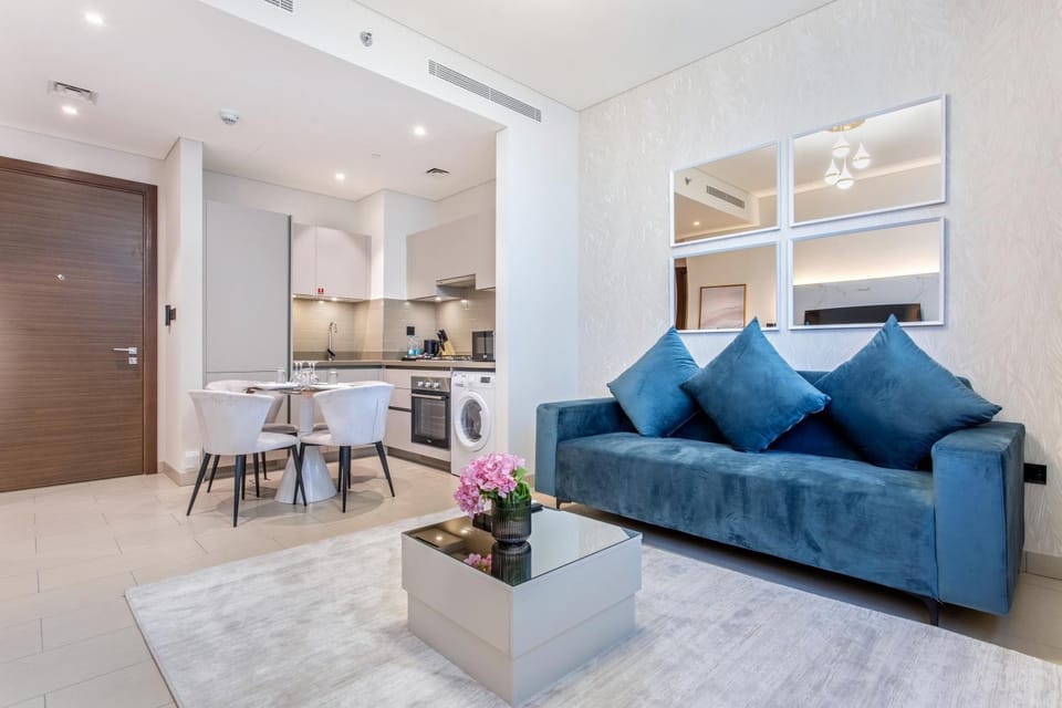 Kitchen or kitchenette, Living room, Dining area