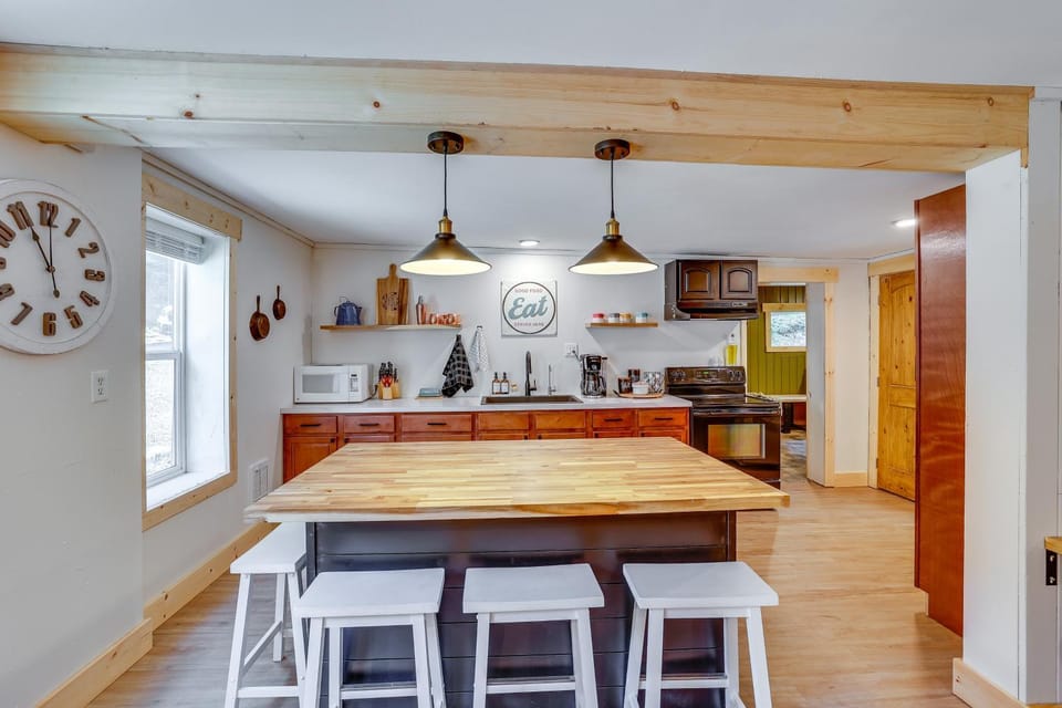 Avery Creek Cabins: Hike, Bike, Fish + More! Cabin in Idaho