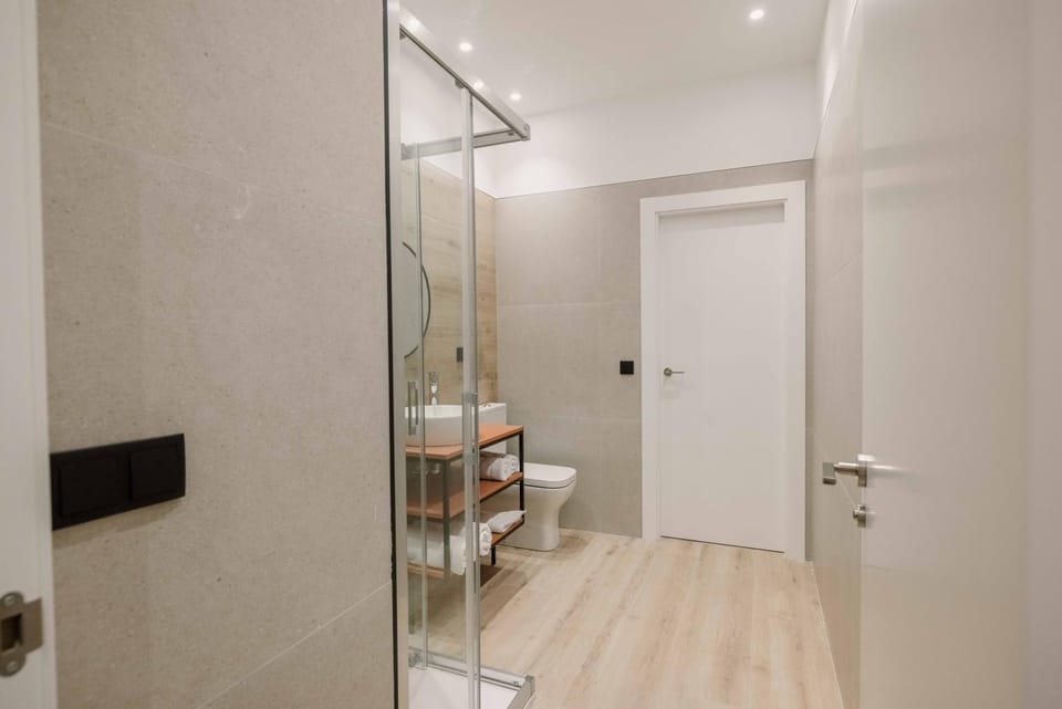 Shower, Bathroom