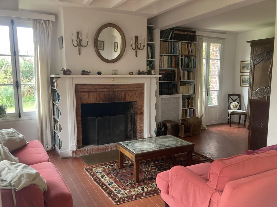 Communal lounge/ TV room, Living room