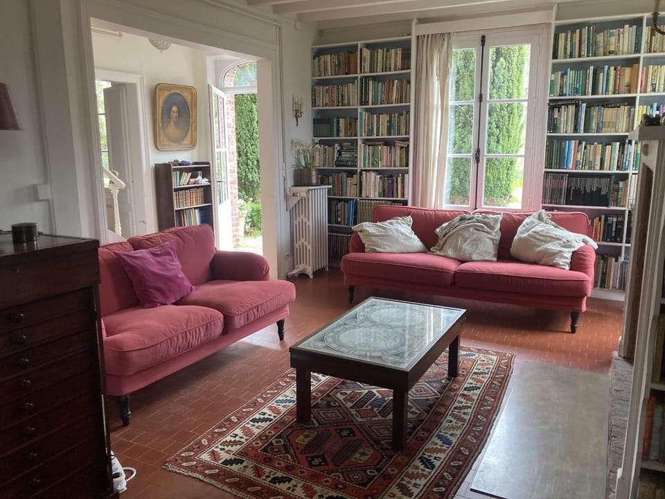 Communal lounge/ TV room, Living room