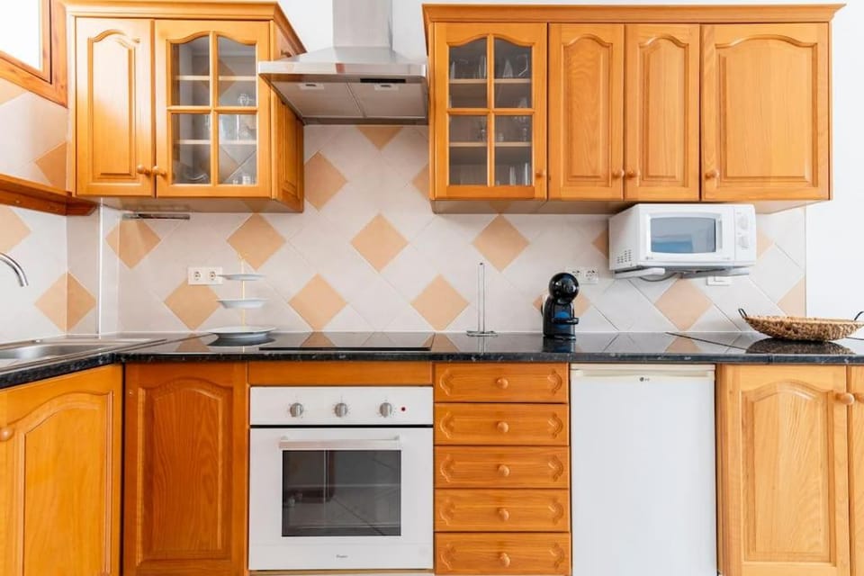 Kitchen or kitchenette, minibar, pet friendly, stove