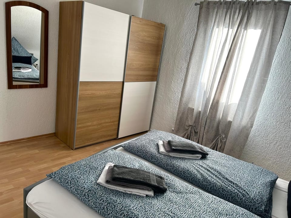 Bed, Bedroom, towels, wardrobe
