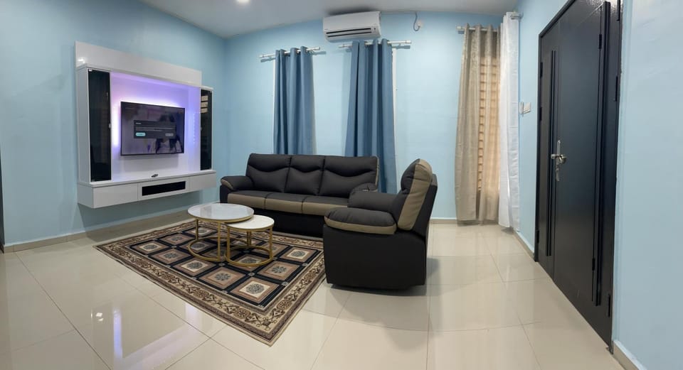 TV and multimedia, Living room, Seating area, air conditioner