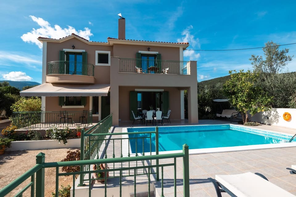 Property building, Pool view, Swimming pool, sunbed