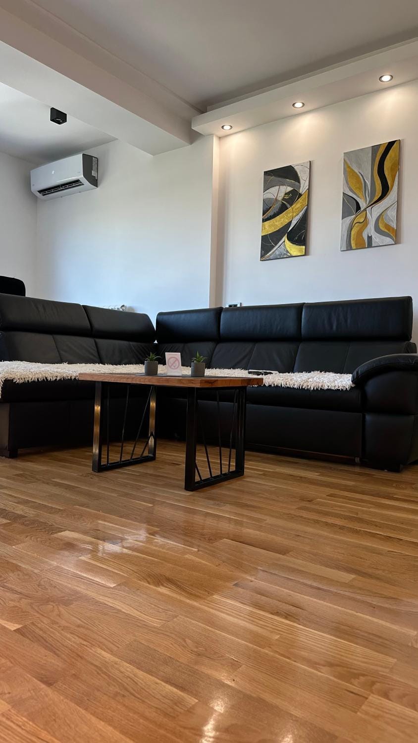 Communal lounge/ TV room, TV and multimedia, Living room