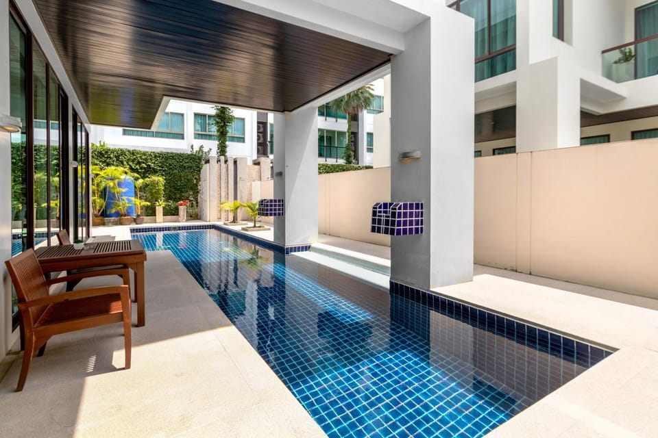 Pool view, Swimming pool, Swimming pool
