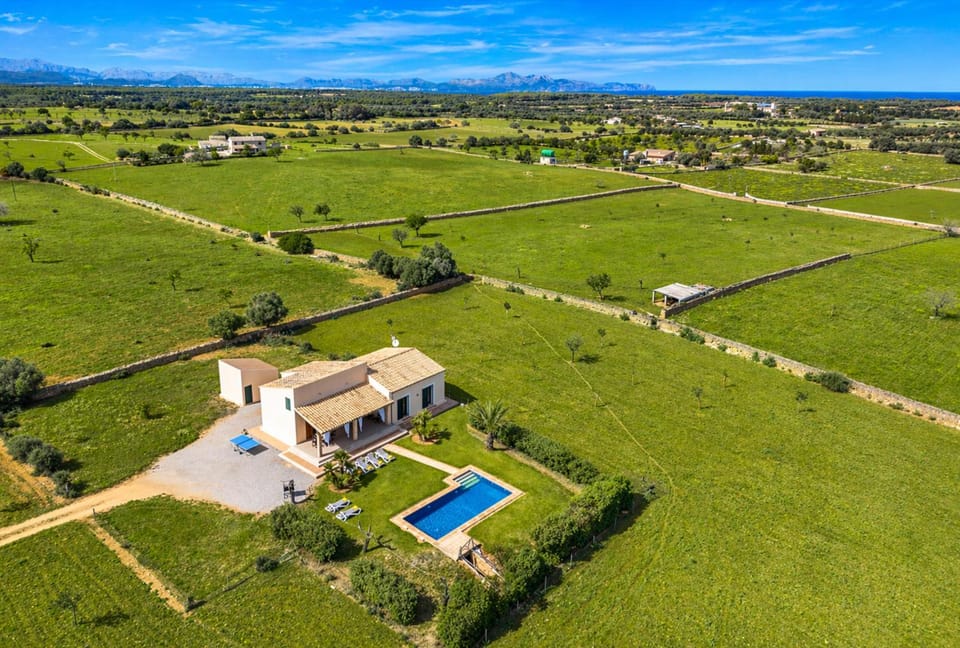 Property building, Spring, Day, Natural landscape, Bird's eye view, Mountain view, Pool view, Swimming pool