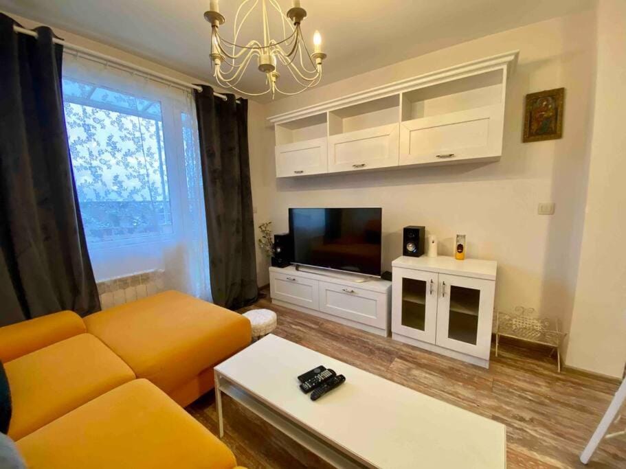 Stylish Magenta Apartment - terrace & free parking Apartment in Sofia