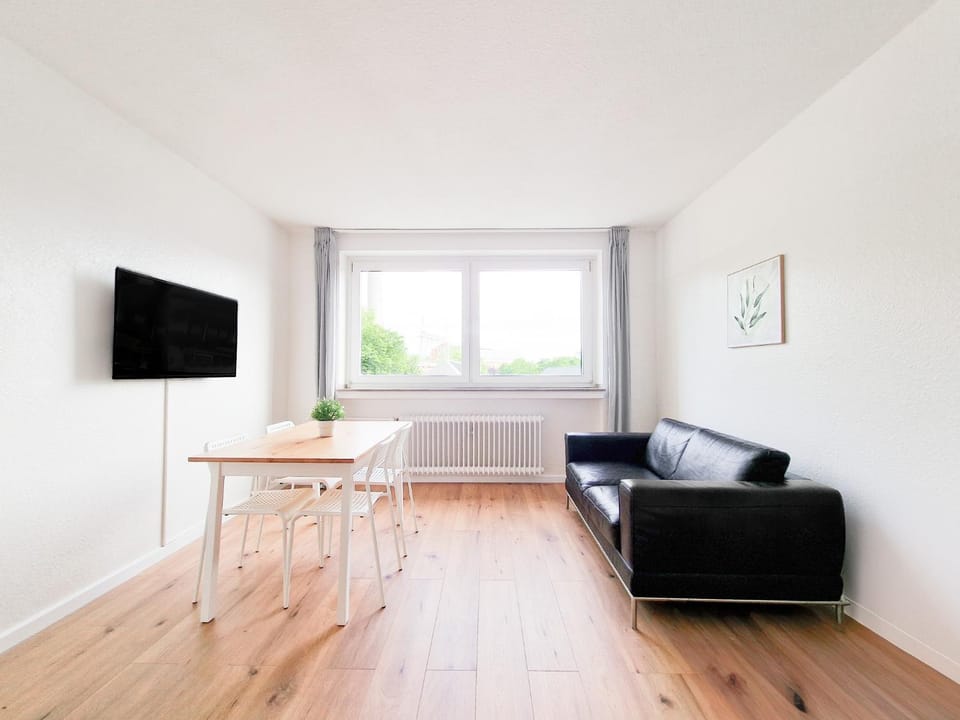 Dining area, Bedroom