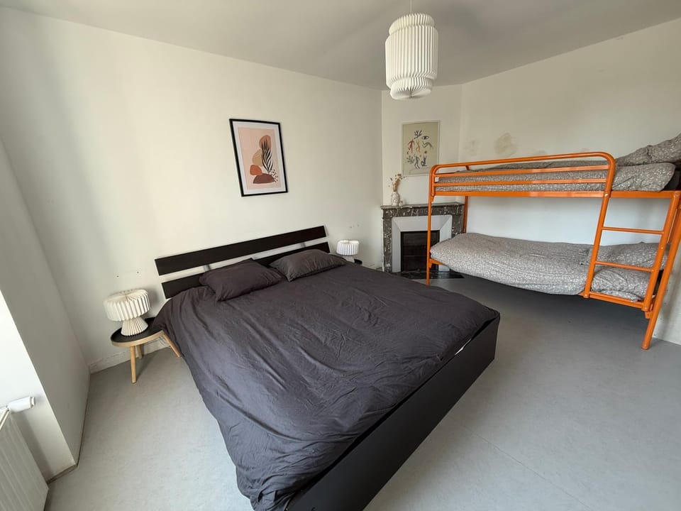 Bed, Photo of the whole room, Bedroom, bunk bed